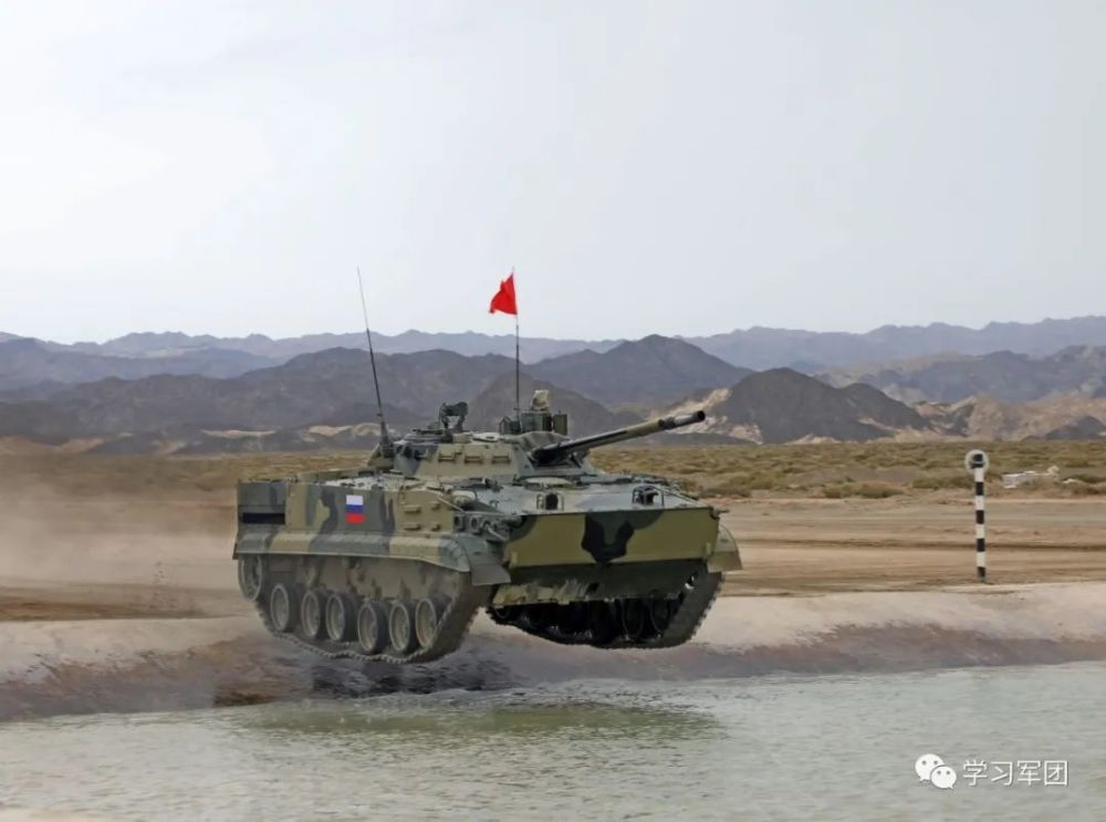 国际军事比赛-2022丨中国车组再夺第一！创下最好成绩！