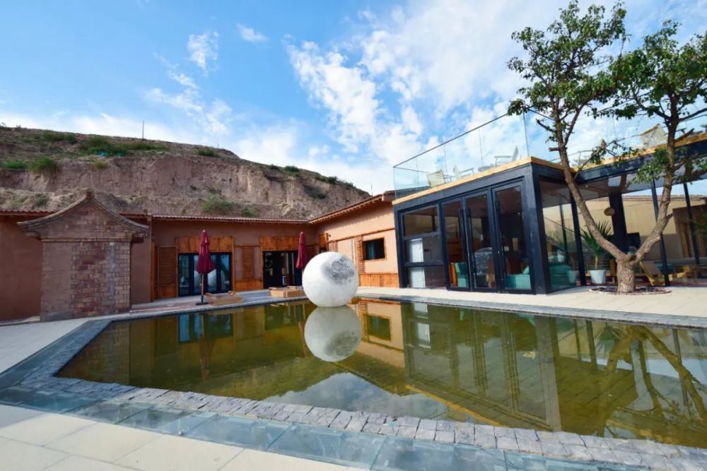 栖云小镇·乡野小筑位于榆中李家庄田园综合体栖云小镇内,规划总用地