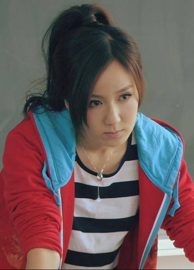 《爱情公寓》诺澜晒近照,颜值大变认不出,步胡一菲陈美嘉后尘?