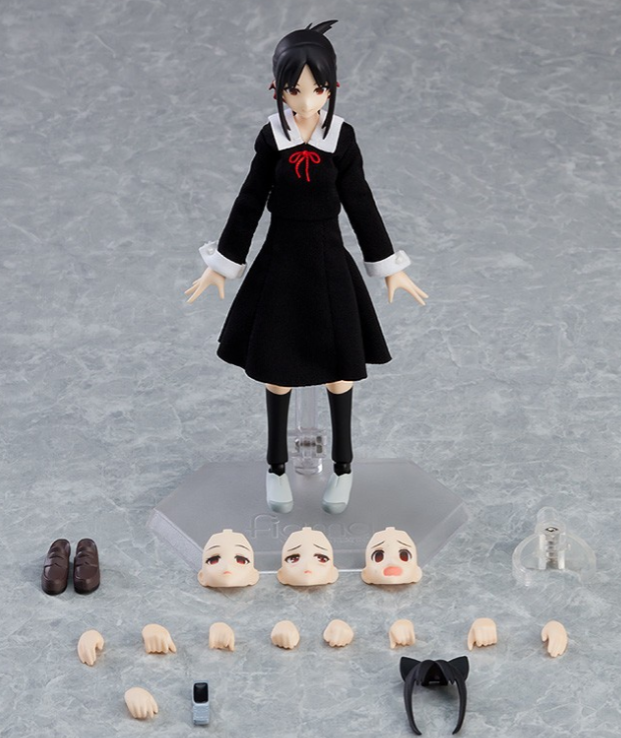 辉夜大小姐:figma系列四宫辉夜手办 缺一个灵魂级的摄像机配件