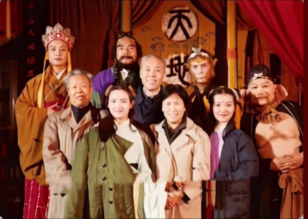 杨洁接手拍摄《西游记》重担,研读完原著后,发现了一个致命缺点_腾讯