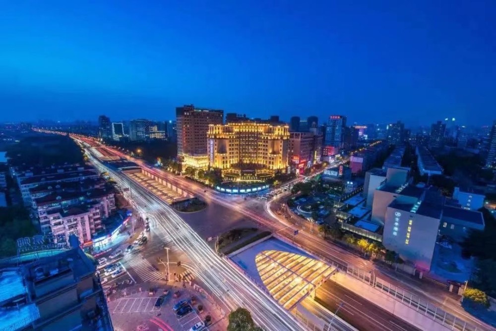 博纳影业上市大涨44％，估值却不如5年前，于冬陷女明星绯闻广西南宁武鸣首富是谁2023已更新(腾讯/今日)广西南宁武鸣首富是谁