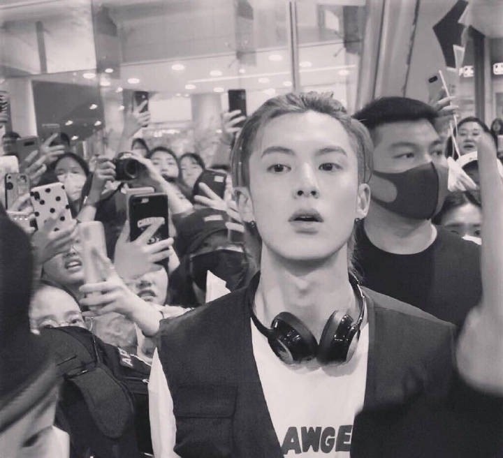 涨粉百万苍兰诀爆火抽烟喝酒的王鹤棣真的名副其实吗