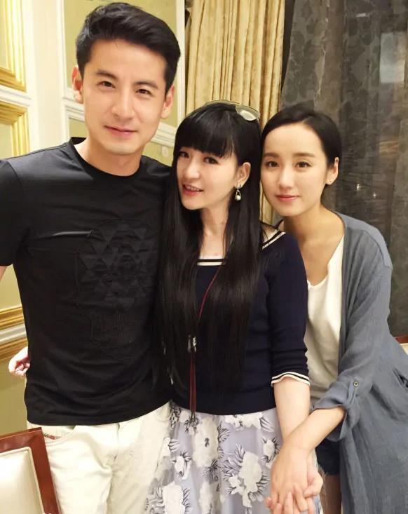 情绪和状态跟cx差不多,也有人觉得钱泳辰就像是横店群演的包工头,使劲