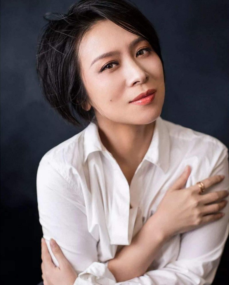 知名演员涂凌,人到中年再翻红,嫁登山圈丈夫举行浪漫婚礼有排场_腾讯