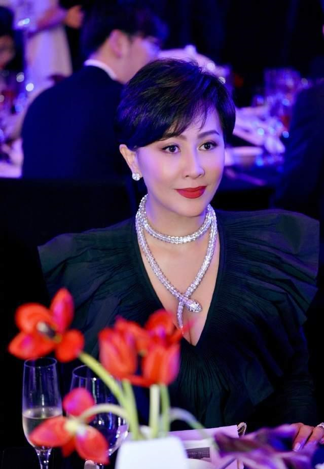 豪横扬言自己不止8亿身家的刘嘉玲,到底多有钱?插图6