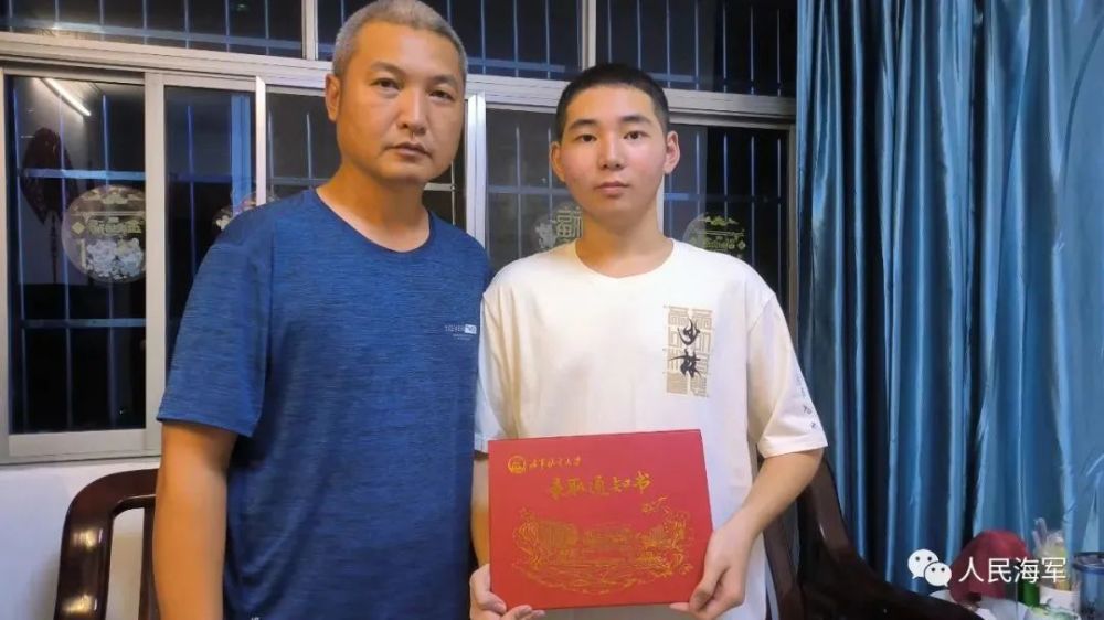 國際軍事比賽-2022丨中國創“蘇沃洛夫突擊”接力賽歷史最好戰績金牌小書童