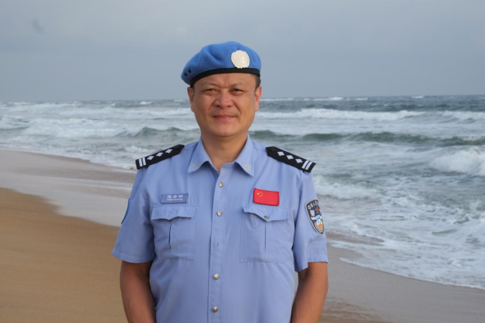 东帝汶,苏丹,利比里亚,这三个艰苦又危险的地方都留下了武汉警察陈厚