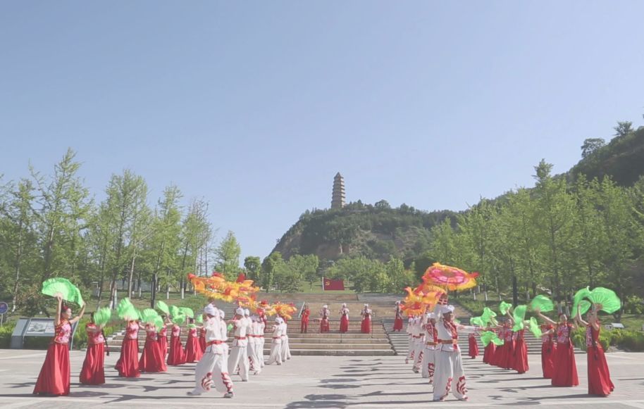 广场舞《欢庆秧歌》冲刺群星奖:呈现延安精神照耀下的陕北新活力_腾讯