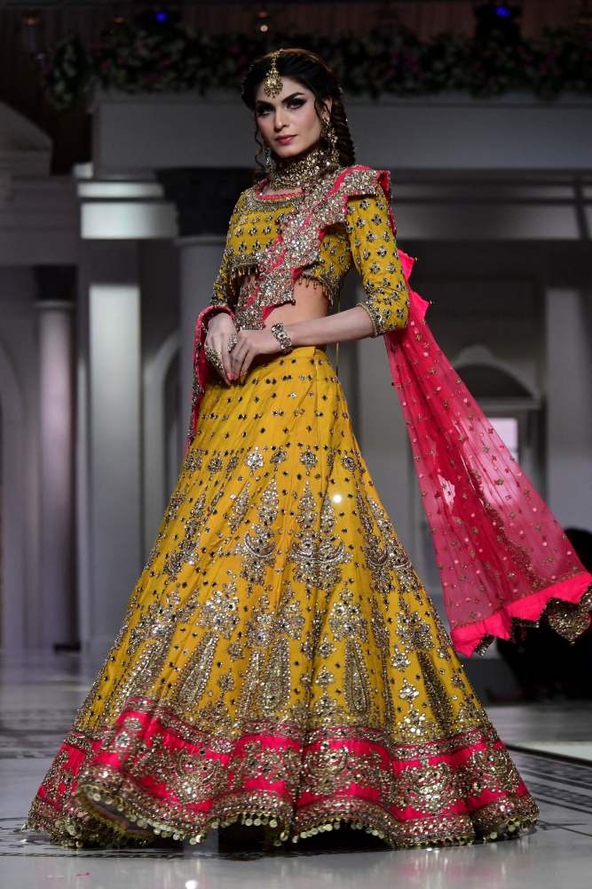 外代二线巴基斯坦婚礼时装秀3