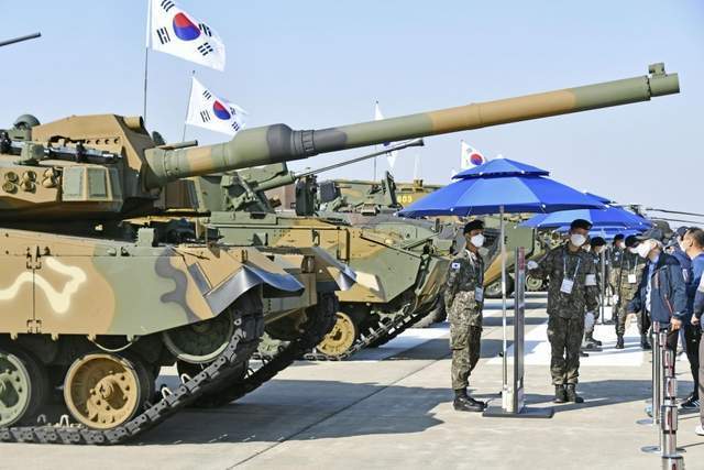 韩国武器出口被波兰“打鸡血”，尹锡悦：将跻身世界第四