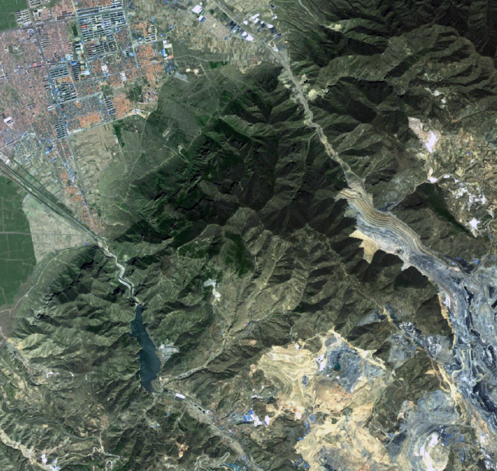 摄影师:高分一号卫星▲华山摄影师:高分一号卫星▲泰山感受中国名山的