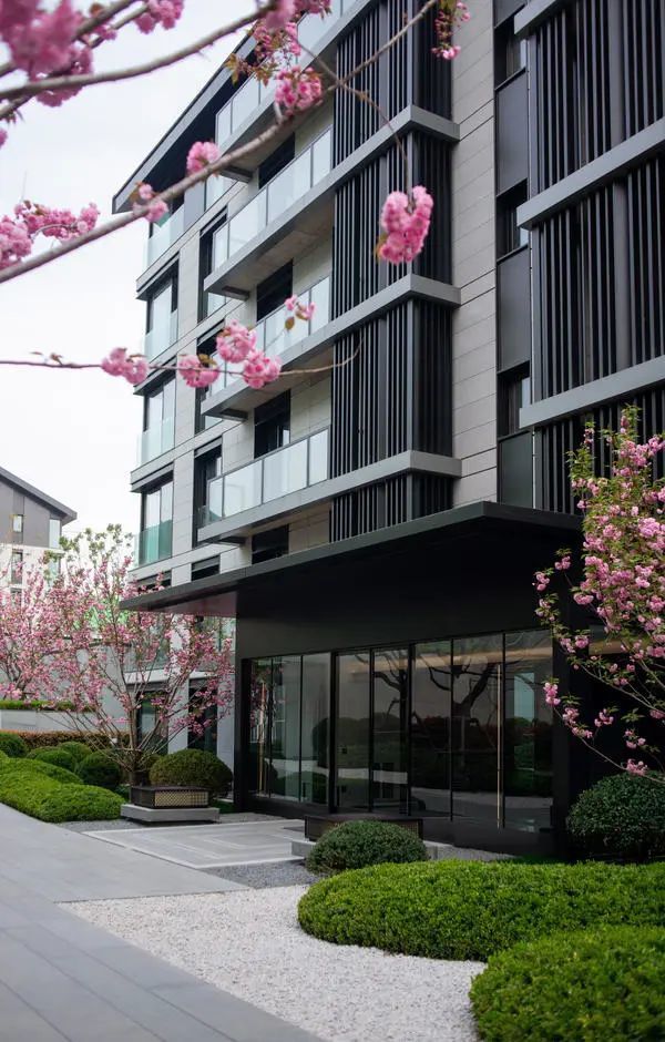 郑州北龙湖南岸永威上和琚售楼处电话400-116-7720转666_腾讯新闻