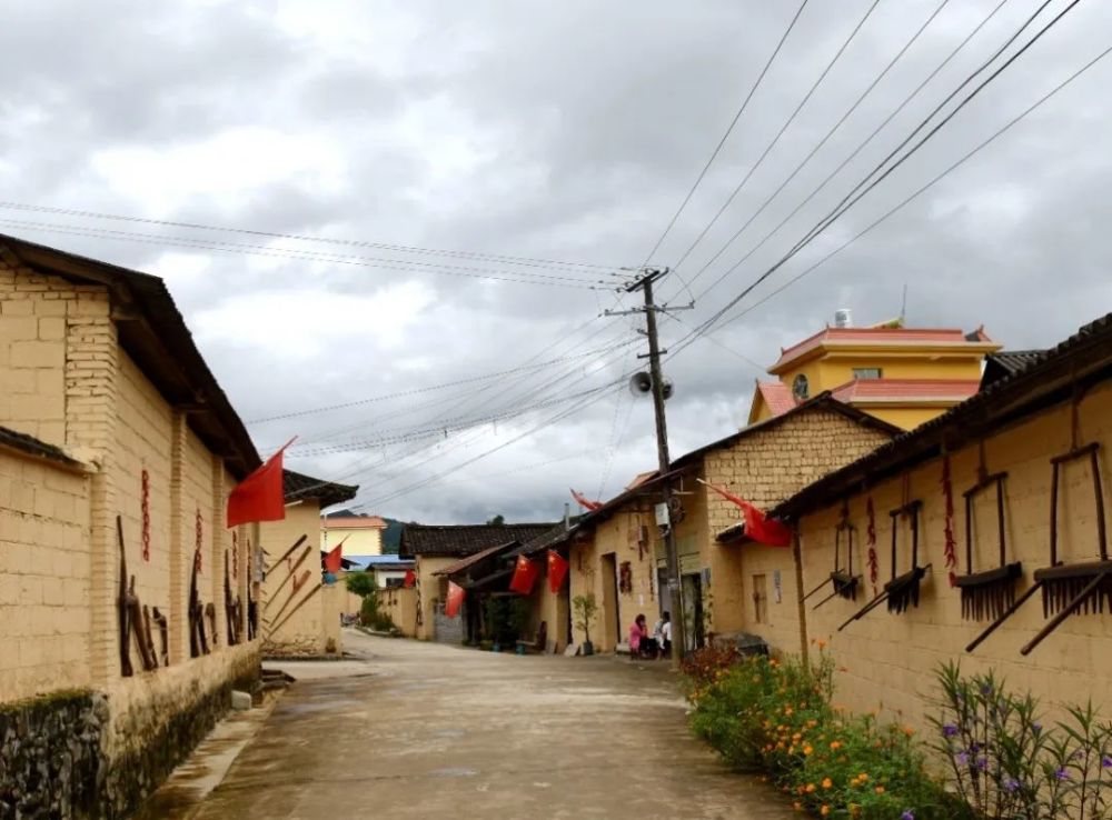 芒市这个边境村亮眼