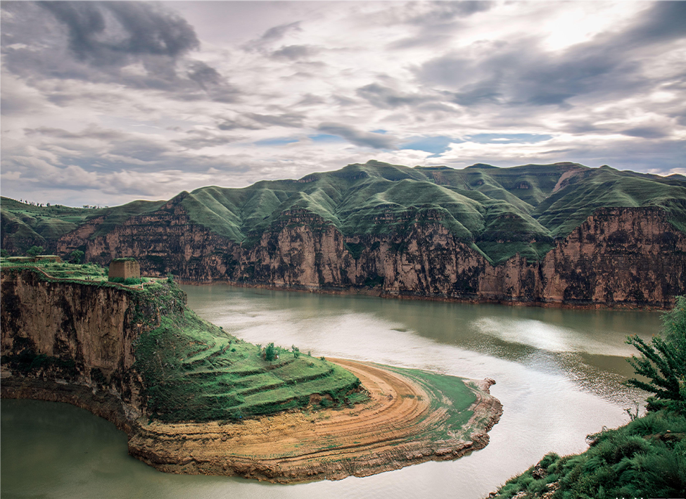 偏关老牛湾:黄河与长城握手的地方_腾讯新闻