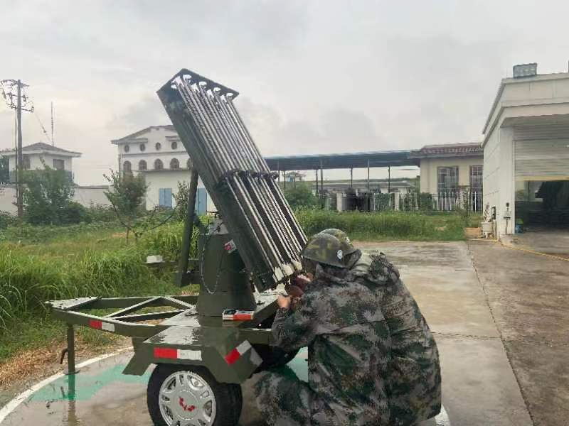 14枚增雨火箭弹升空蚌埠今天开展增雨作业
