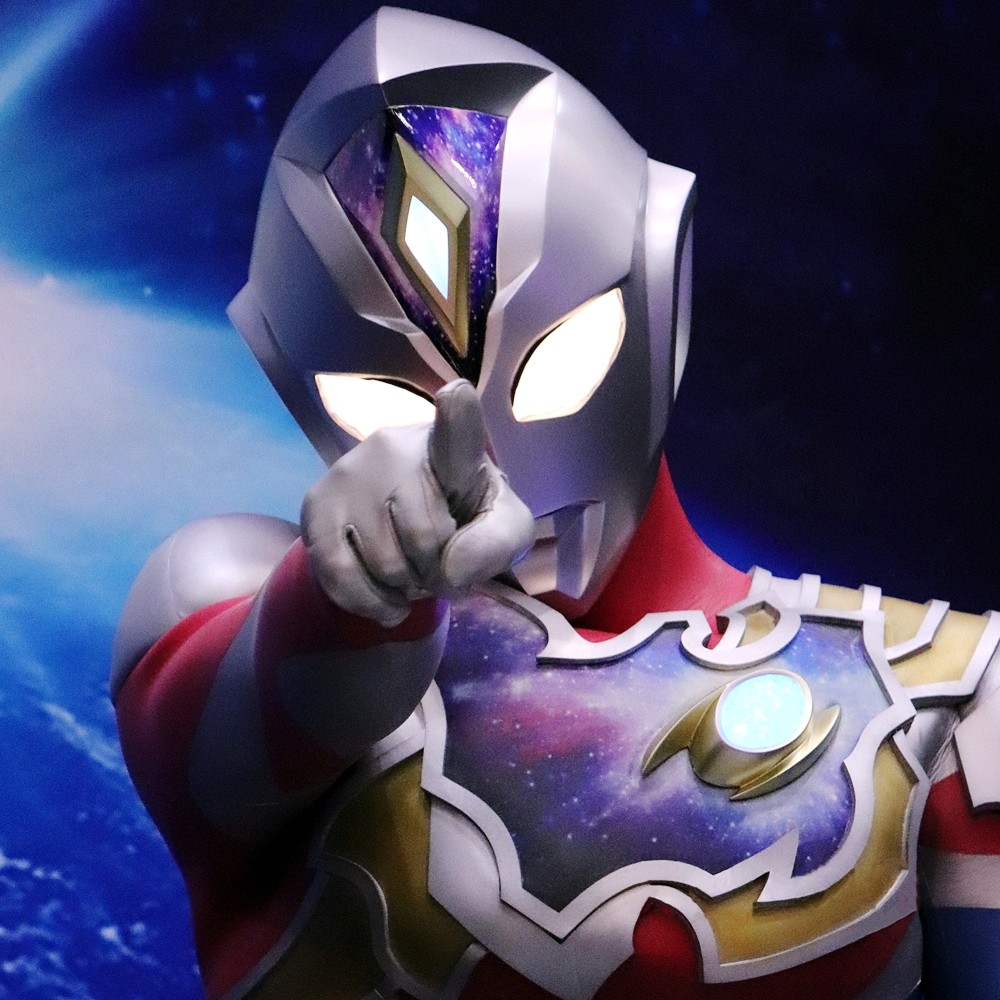 超爆笑的线下活动奥特曼表情包 德凯和特利迦:来地球吧 我等你