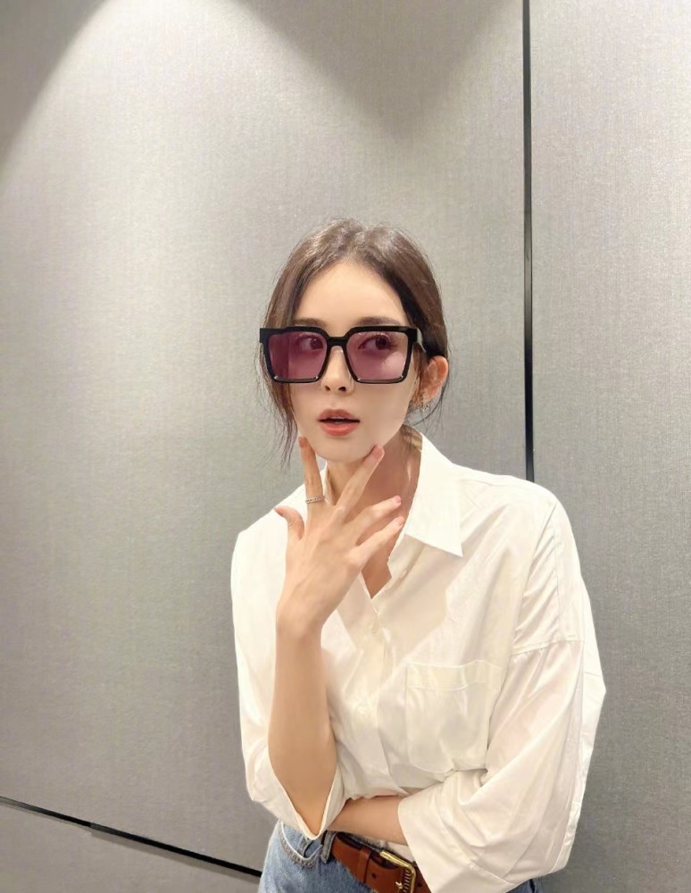 古力娜扎白衬衫穿搭很干净凉爽,配牛仔裤让人眼前一亮插图4