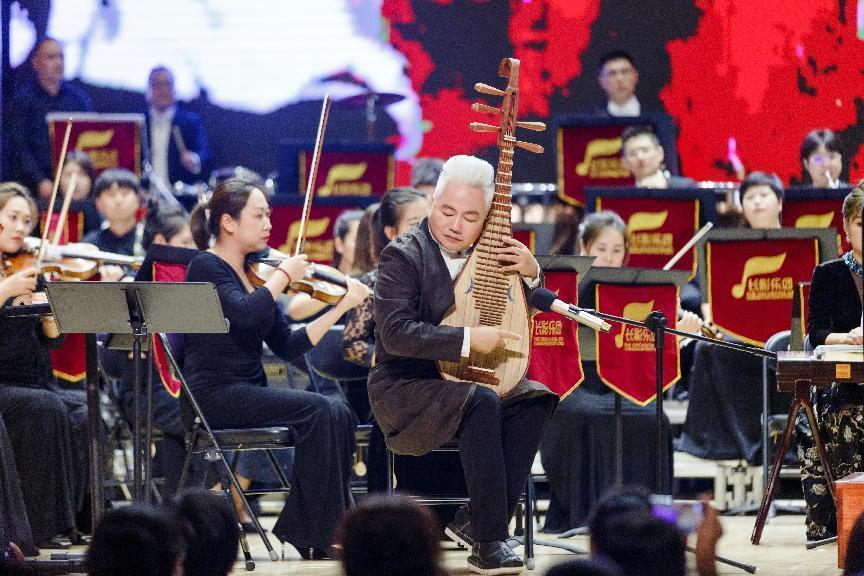 国乐大师方锦龙联袂长影乐团共同演绎国乐国潮新民乐交响音乐会