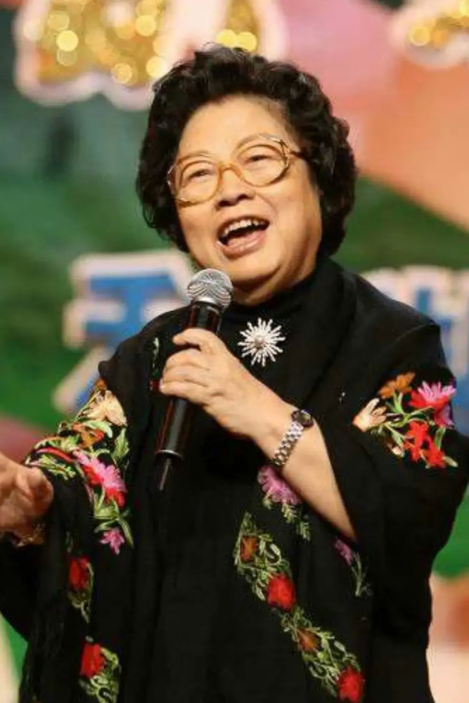 马玉涛遇到了她的贵人,这位"贵人"便是著名歌唱家王昆老师