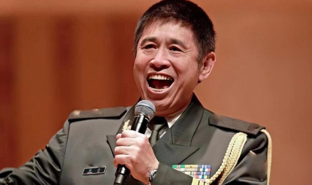 平常大家聚在一起自然少不了一些唱歌,跳舞活动,而程志也经常在大家的