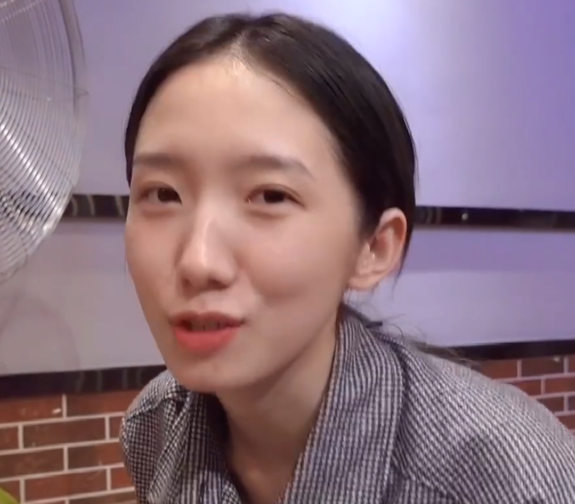 9位寡淡脸女星,有人被捧上神坛,有人被嘲"有后台",差距真大_腾讯新闻