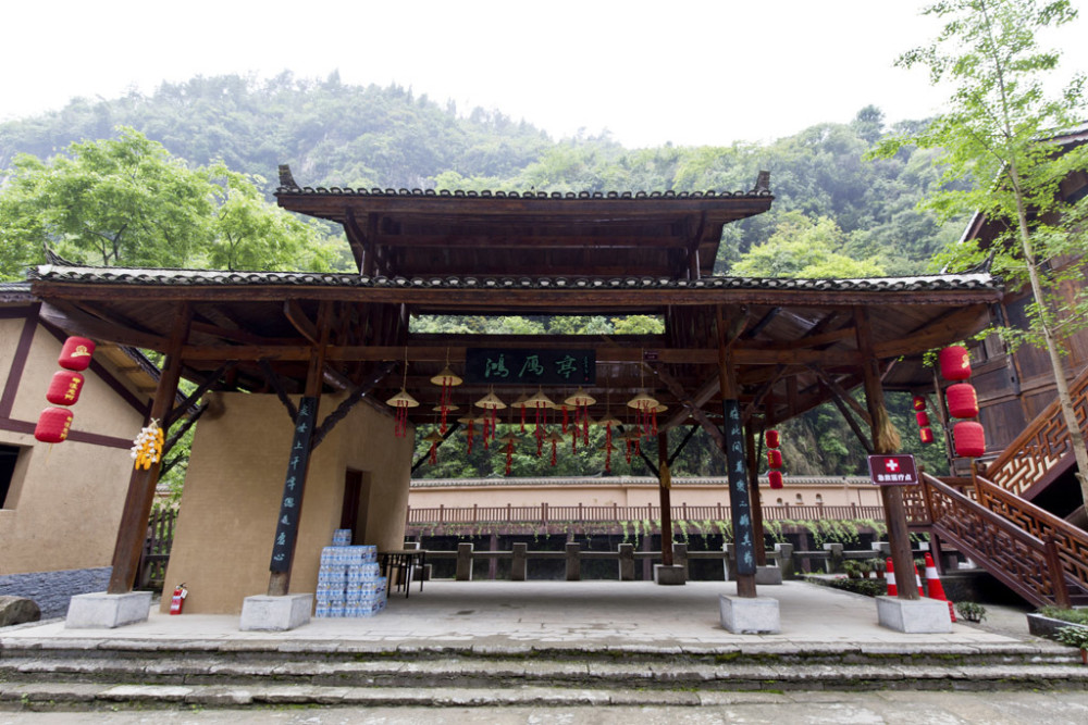 重沐巴楚遗风品味土家文化三峡地区最具魅力的民俗风情园