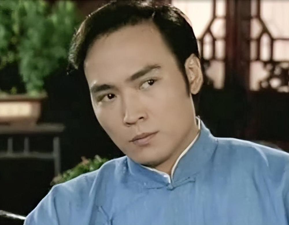 焦恩俊只需要搞定剧本就可以放心出门了,fendi的细心和周全让焦恩俊毫