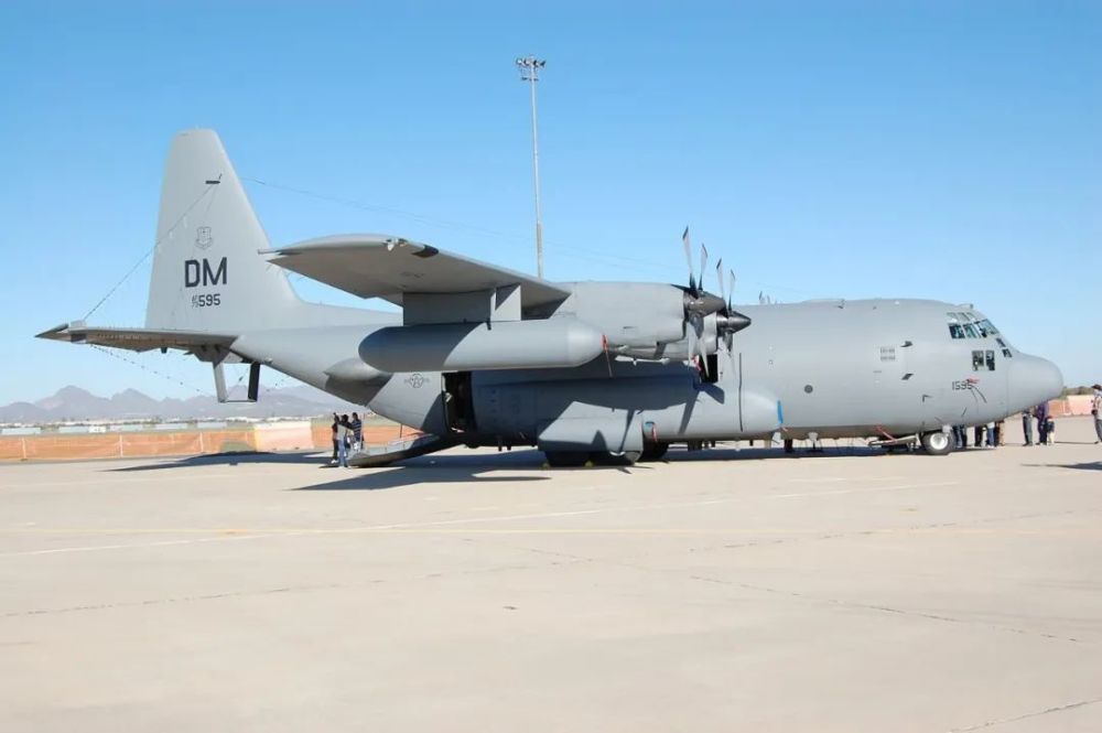 美國空軍展示新一代電子戰飛機,採用公務機改造,繼承舊電子設備_騰訊