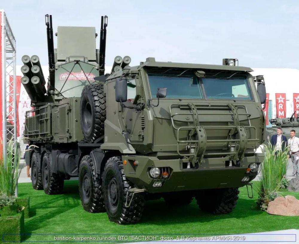 最新型"铠甲-sm"亮相俄罗斯防务展,一辆发射车48枚防空导弹_腾讯新闻