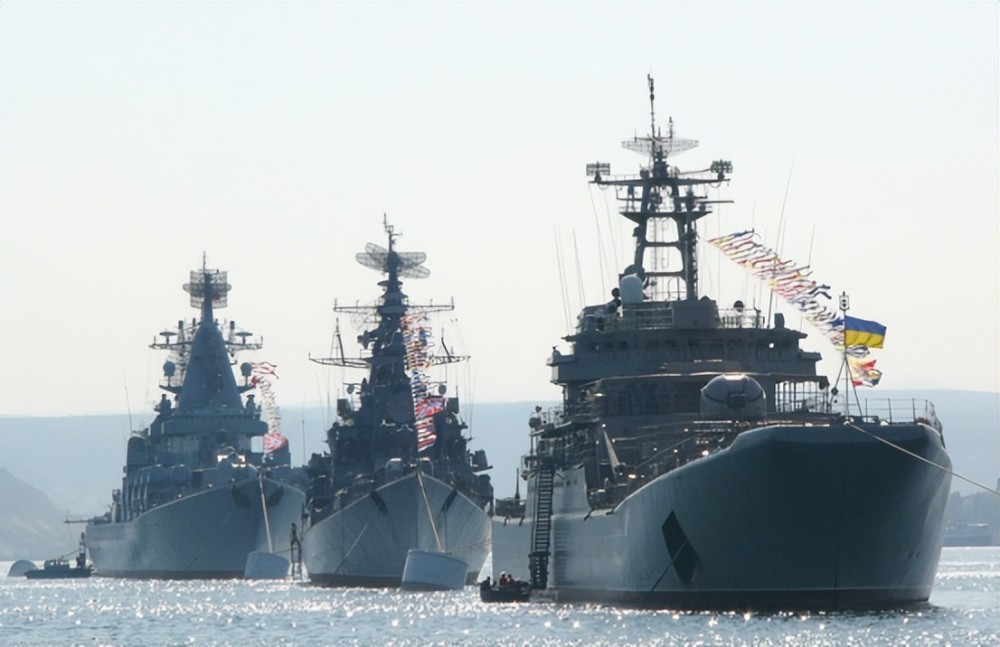黑海舰队再遭袭，克里米亚数次启动防空系统，俄批量生产“锆石”