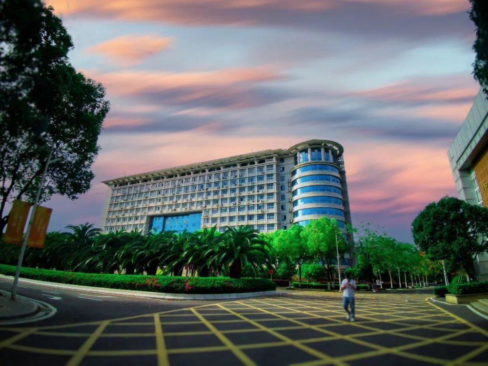 武汉工商学院什么专业好?这个"专业新贵"着实不错!_腾讯新闻