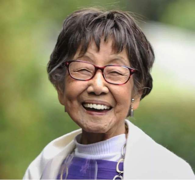 速报:日本最年长的"好奇女孩"摄影师笹本恒子过世