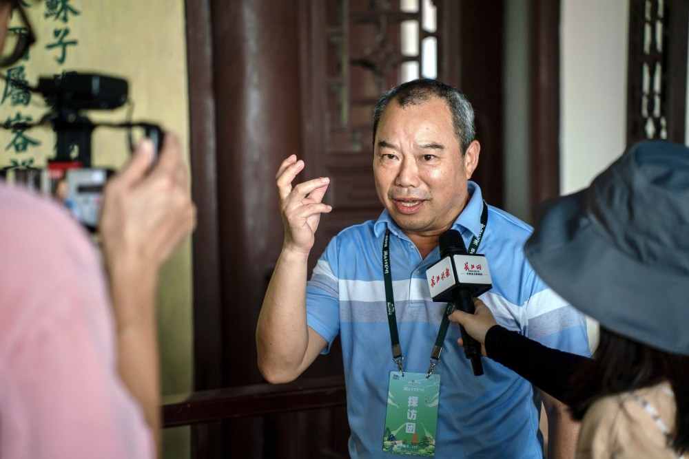 探访团特邀专家中南财经政法大学旅游学院教授邓爱民说,来黄州之前