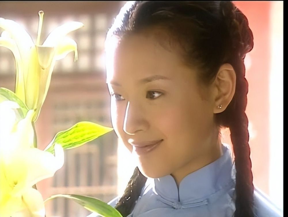 金粉世家:十年后才发现,贫穷却美貌的冷清秋,被撩拨是注定的_腾讯新闻