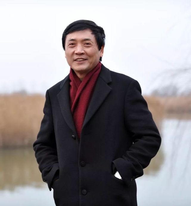 论曹文轩童真视域下的纯美世界