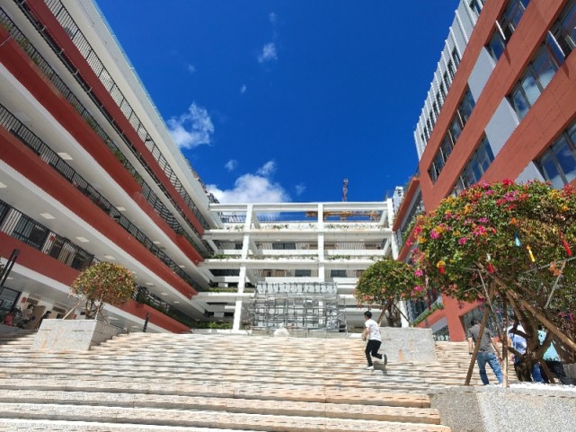 深圳市布心中学一期工程交付使用_腾讯新闻