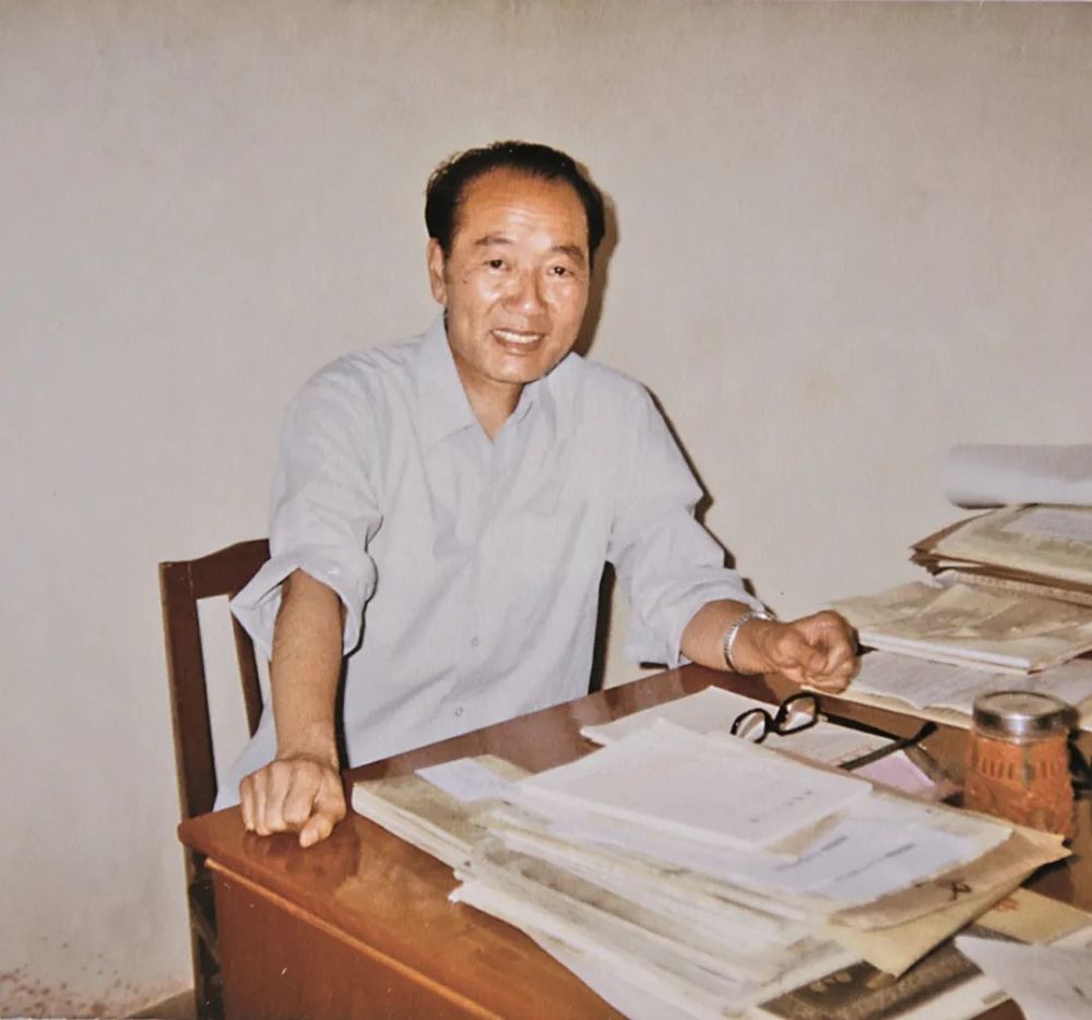 敦煌莫高窟第二代守护人段文杰先生诞辰105周年纪念_腾讯新闻