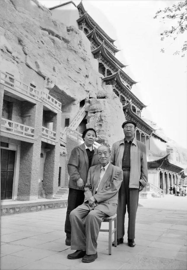 敦煌莫高窟第二代守护人段文杰先生诞辰105周年纪念_腾讯新闻