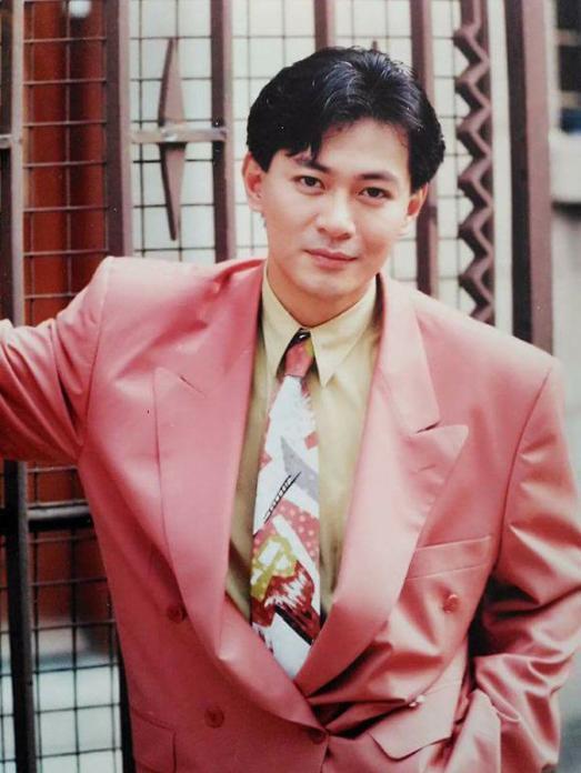 59岁的江华宣布复出和邓萃雯的情事再次被翻出江华还能翻红吗