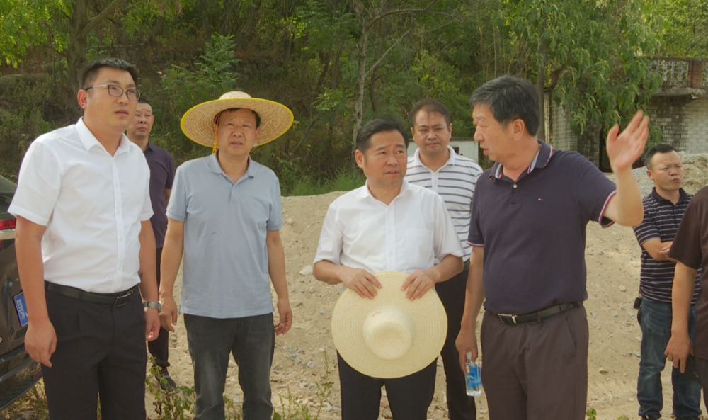 郑光文到南河镇调研指导英山县石材产业园区建设工作,李文,秦孟,伍松