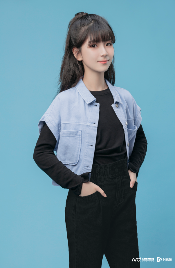 把诗词唱出来你笑起来真好看原唱女孩李昕融出书了