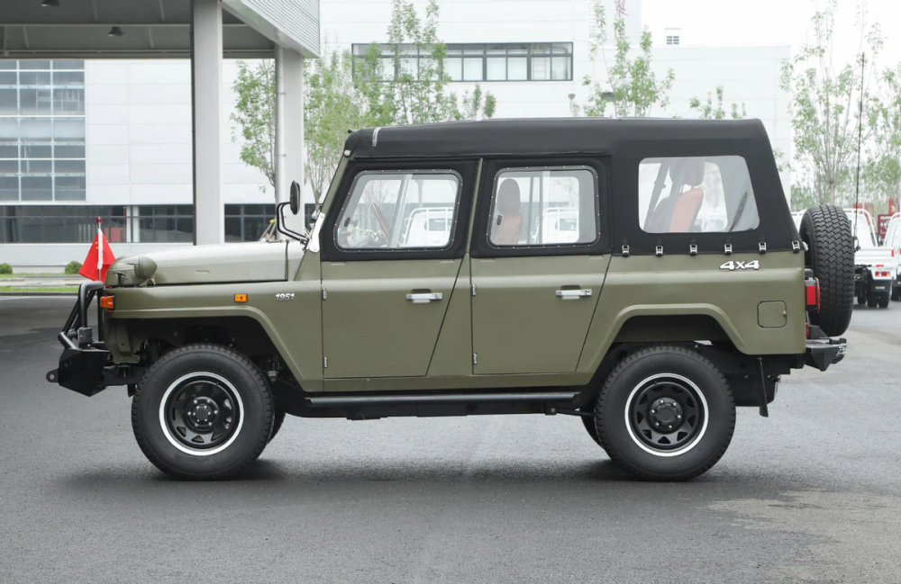 2023款"老北京212"正式官宣,起步价9.99万