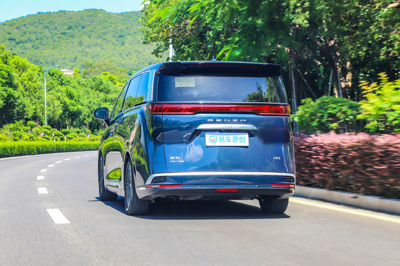 75秒 抢先测试腾势d9_腾讯新闻