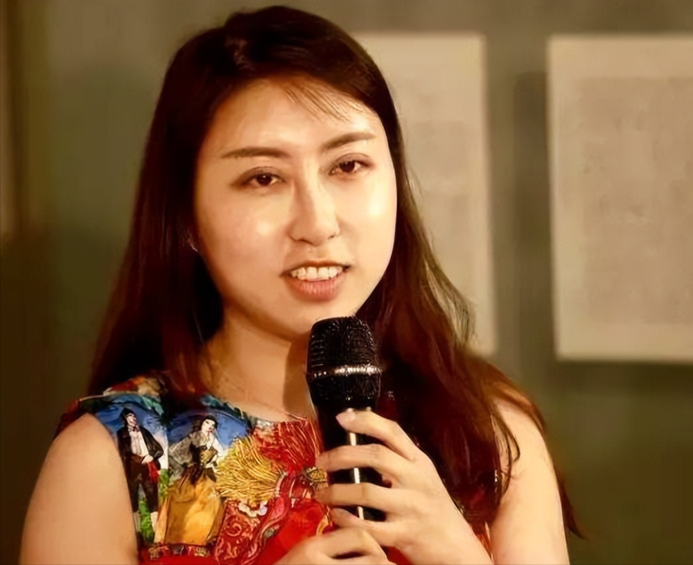 贾平凹女儿写低俗诗入选作协引争议却有人力挺老百姓不懂高雅艺术