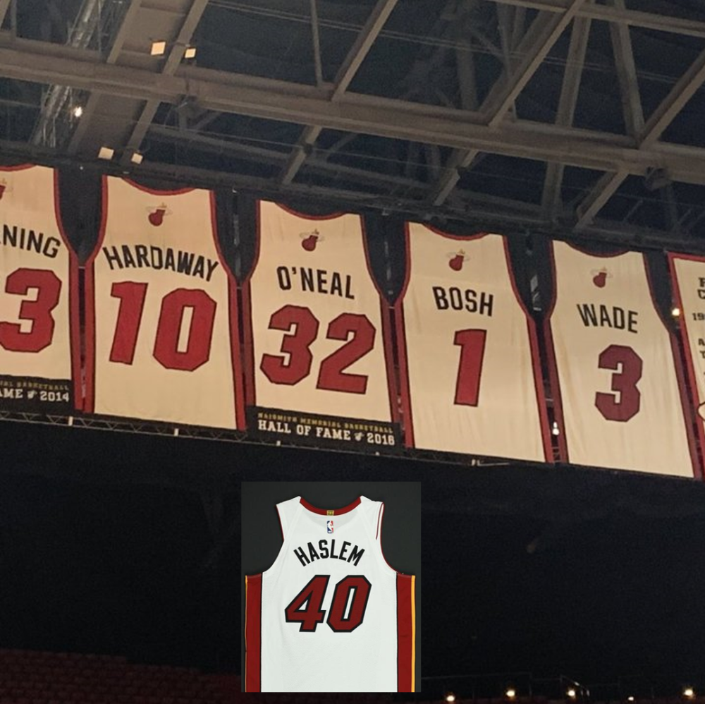 莱利亲承将退役40号球衣 成队史第7人_腾讯新闻