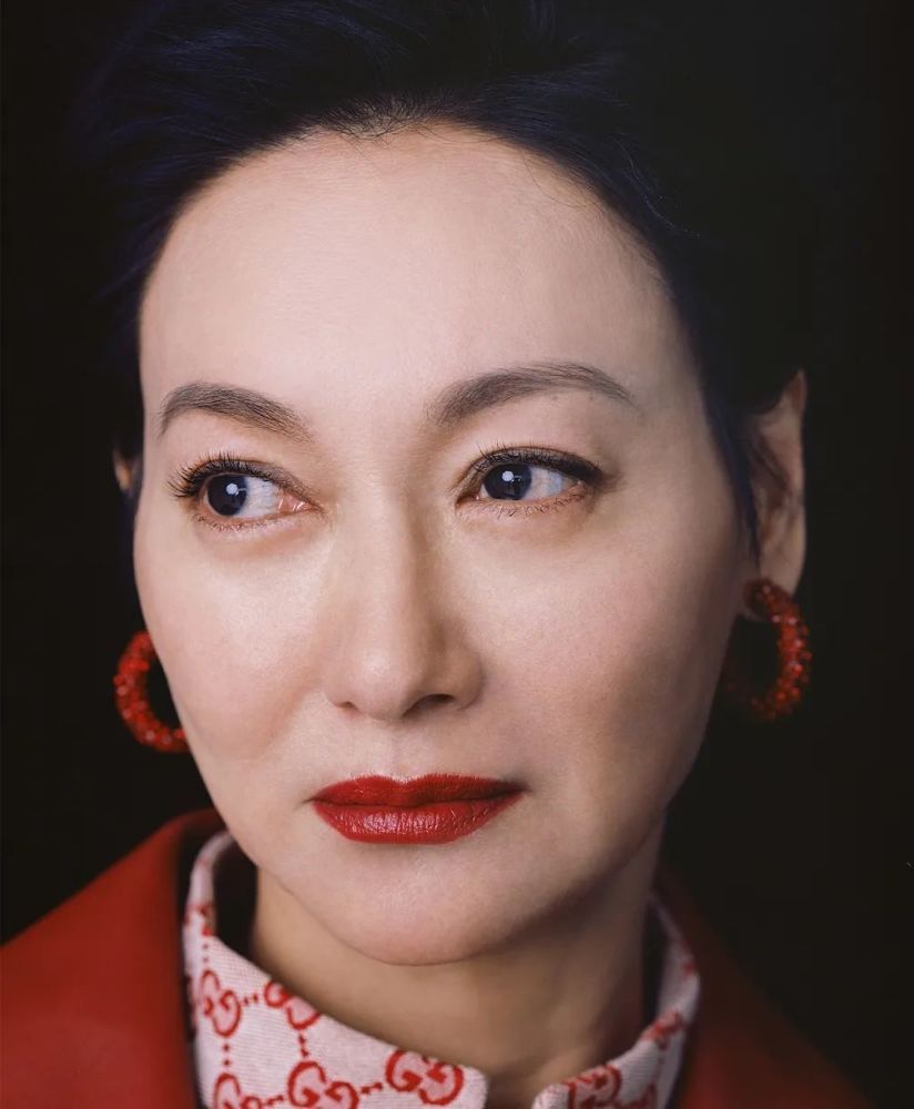 叶倩文的白发,陈红眼角纹,邱淑贞双下巴,打了多少整容女星的脸插图24