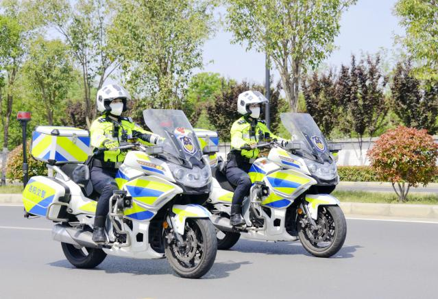 寻找最美丨铁骑小姐姐申请出战