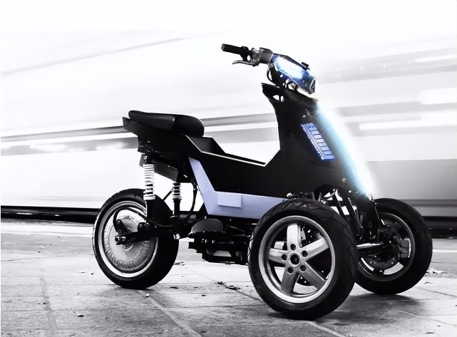 雅迪推出一款不倒翁电动车,双500w电机,带防溜坡,续航100公里|电机