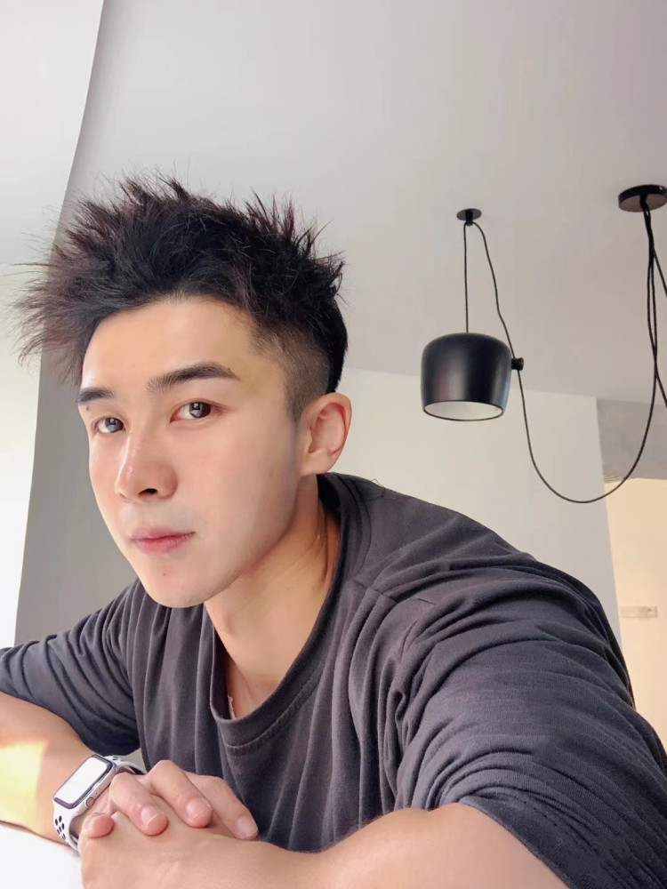 只有女生能纹眉?男生纹了眉,让女生更喜欢插图3